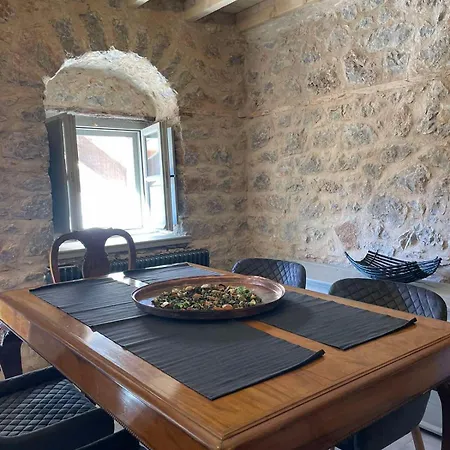 19th Century Mansion Appartement *