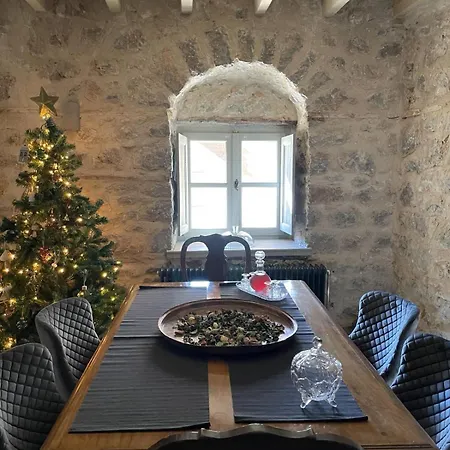 19th Century Mansion Appartement *